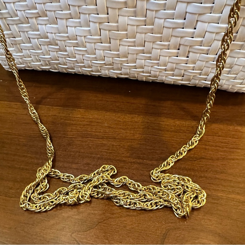 🌟HP🌟VTG 1970s Elegant Danieli White Woven Vinyl Wicker Bag Gold Accents Handbag - Picture 14 of 16